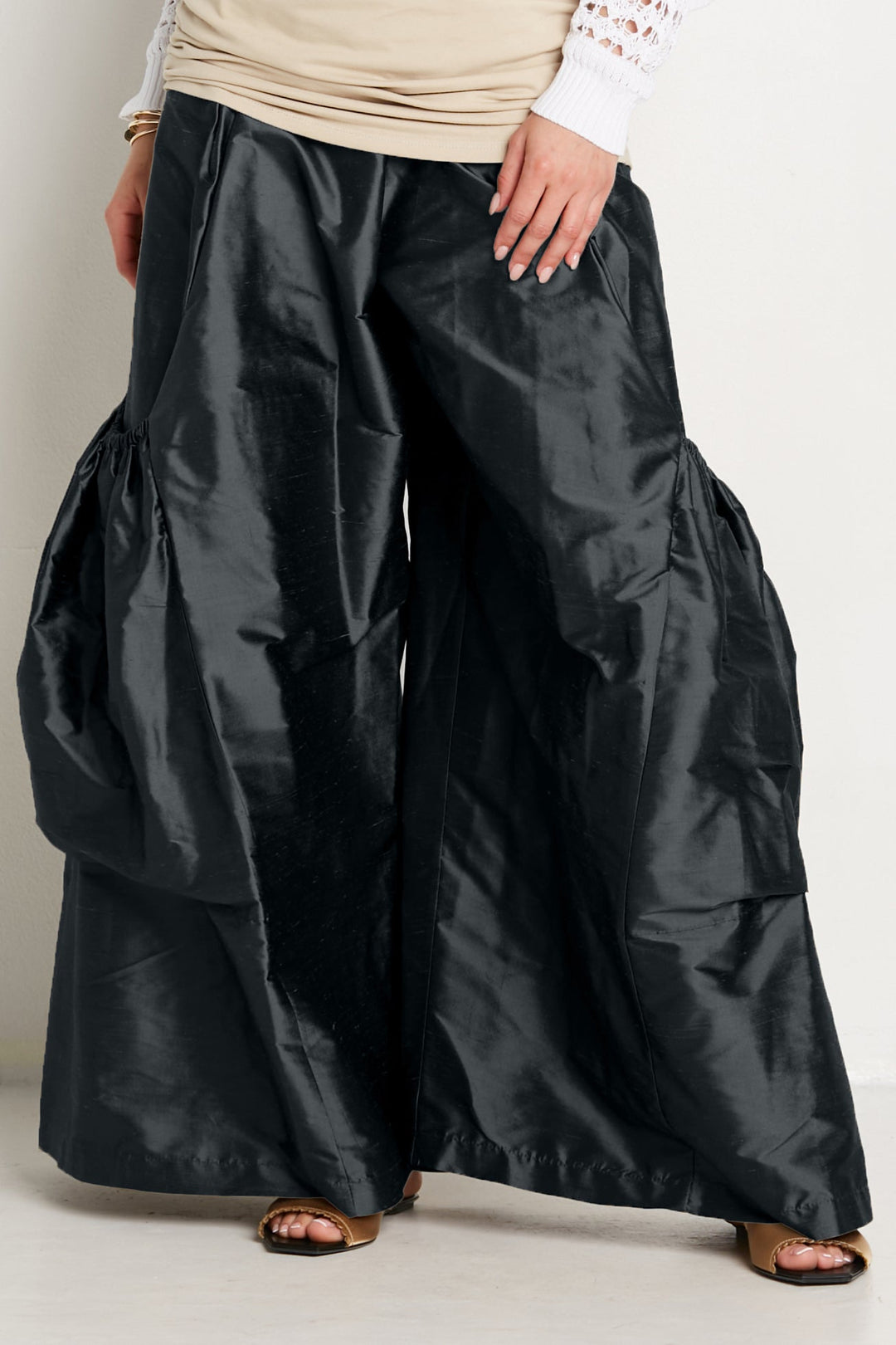 Dupioni Silk Big Pocket Pants - Black