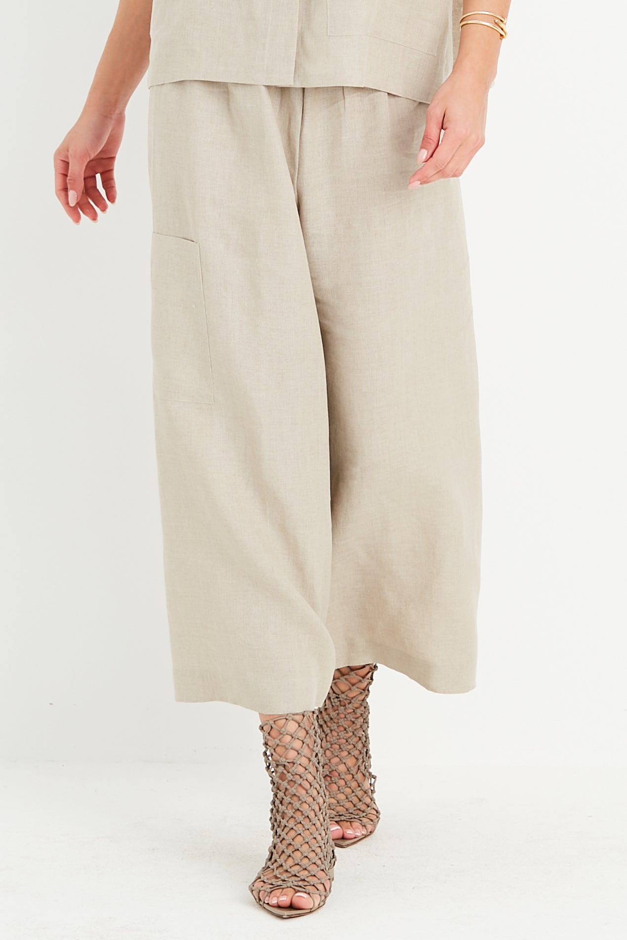 Handkerchief Linen Crop Gaucho Pants - Fawn – PLANET by Lauren G
