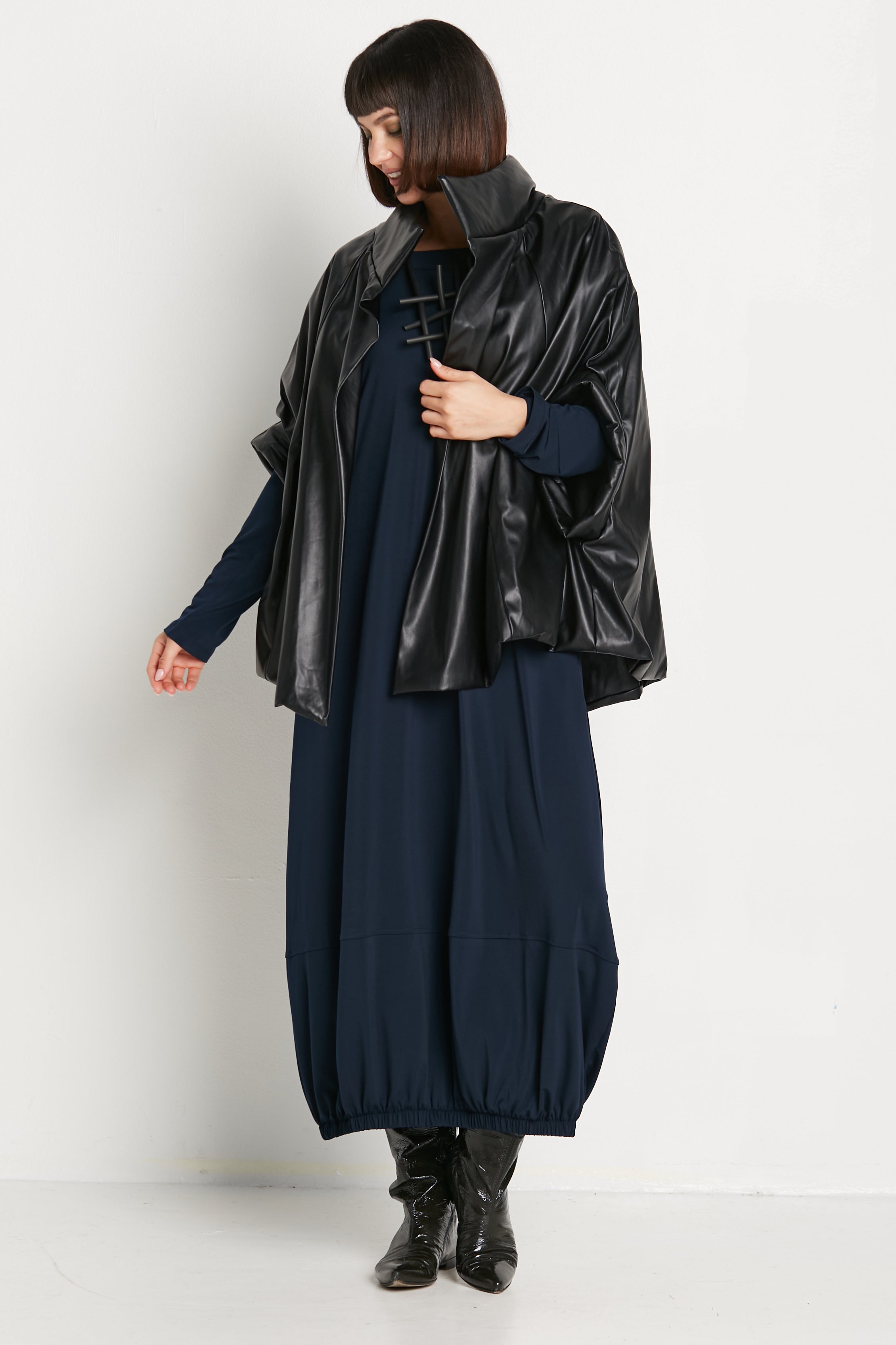新品タグ付き　louren ローレン drape cape blouse 受注販売 】DRAPE CAPE BLOUSE / PUFF SLEEVE OVER BLOUSE – louren store