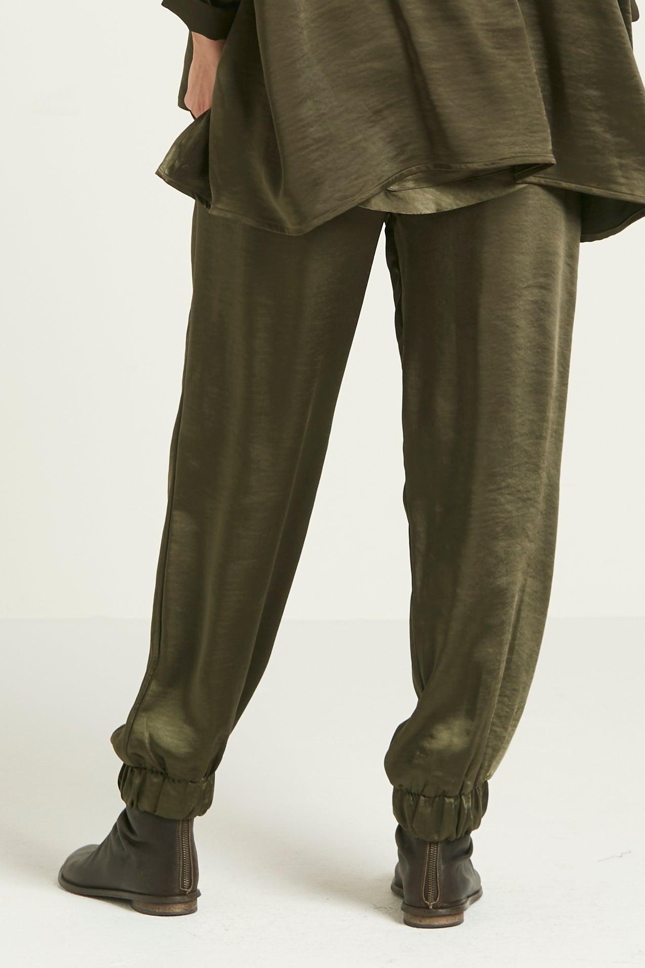 Sateen Jogger