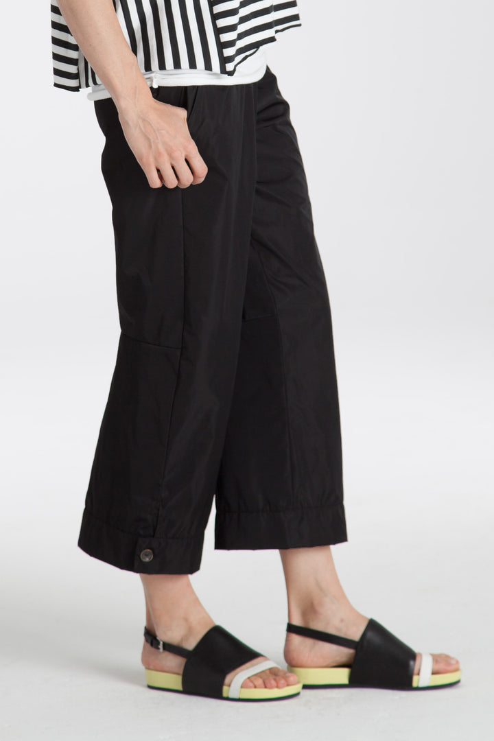 Nylon Crop Pant